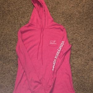 Vineyard Vines hooded long sleeve tee